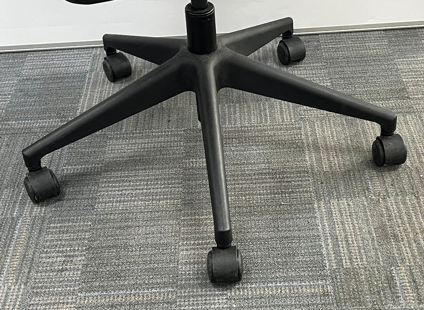 Steelcase Let's B Operators Armchair Black (used)
