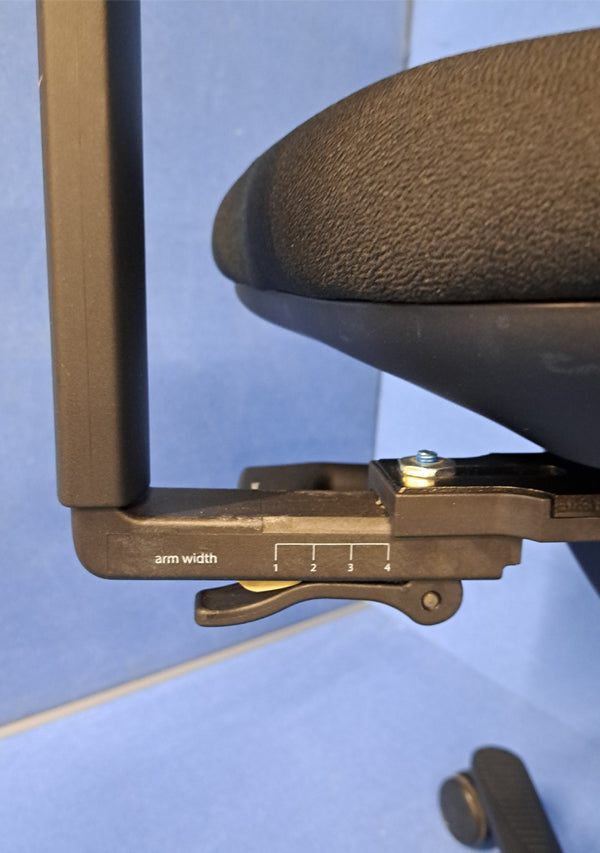 Orangebox Flo Mid Back Task Armchair with Headrest Black (used)