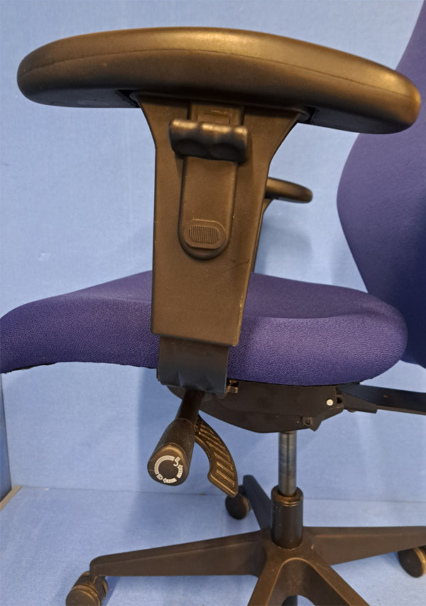 2 Tone Blue Medium Back Operators Armchair with Height Adjustable Arms (used)