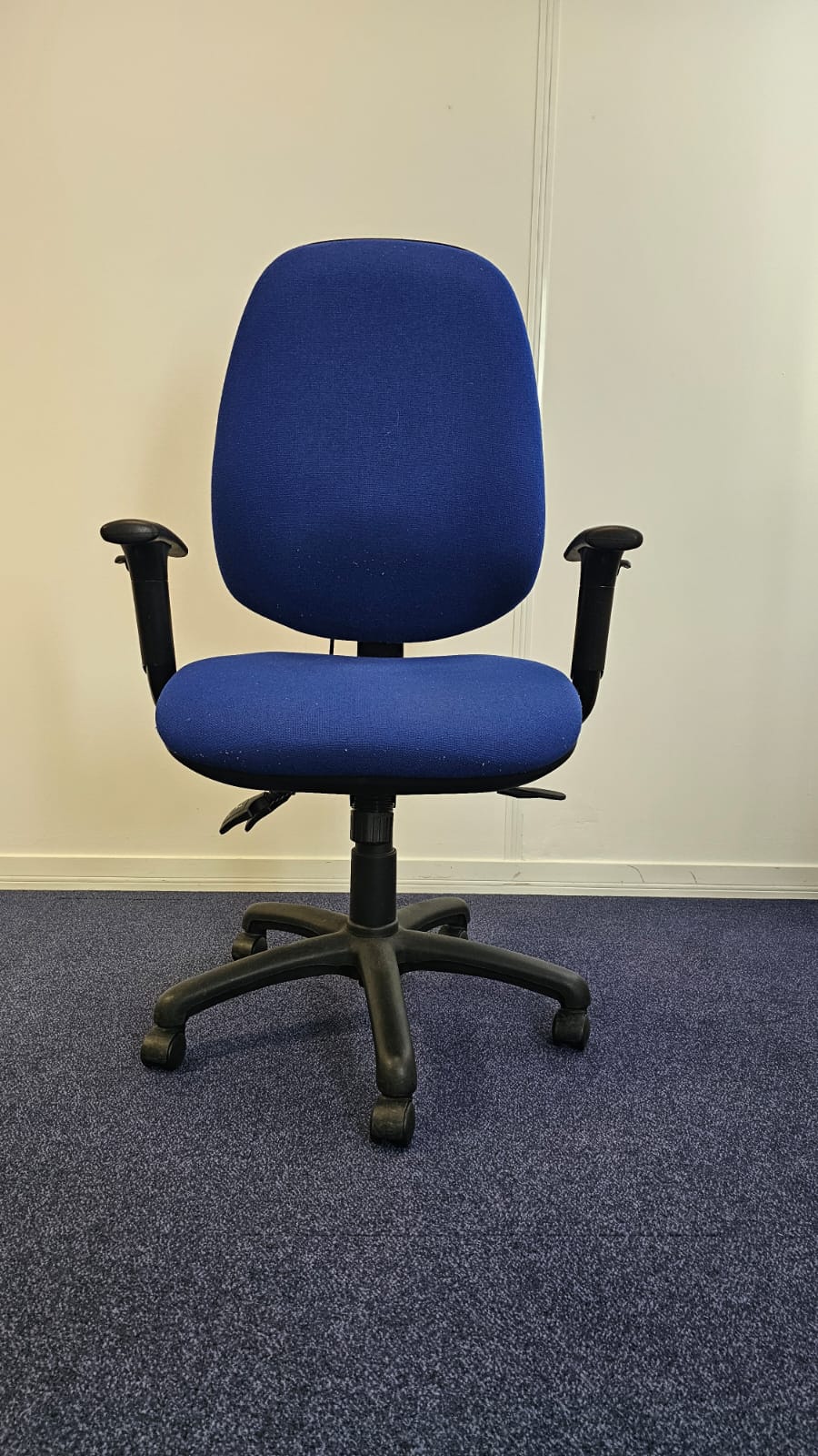 High Back Fully Loaded Operators Armchair, Blue Fabric (used)