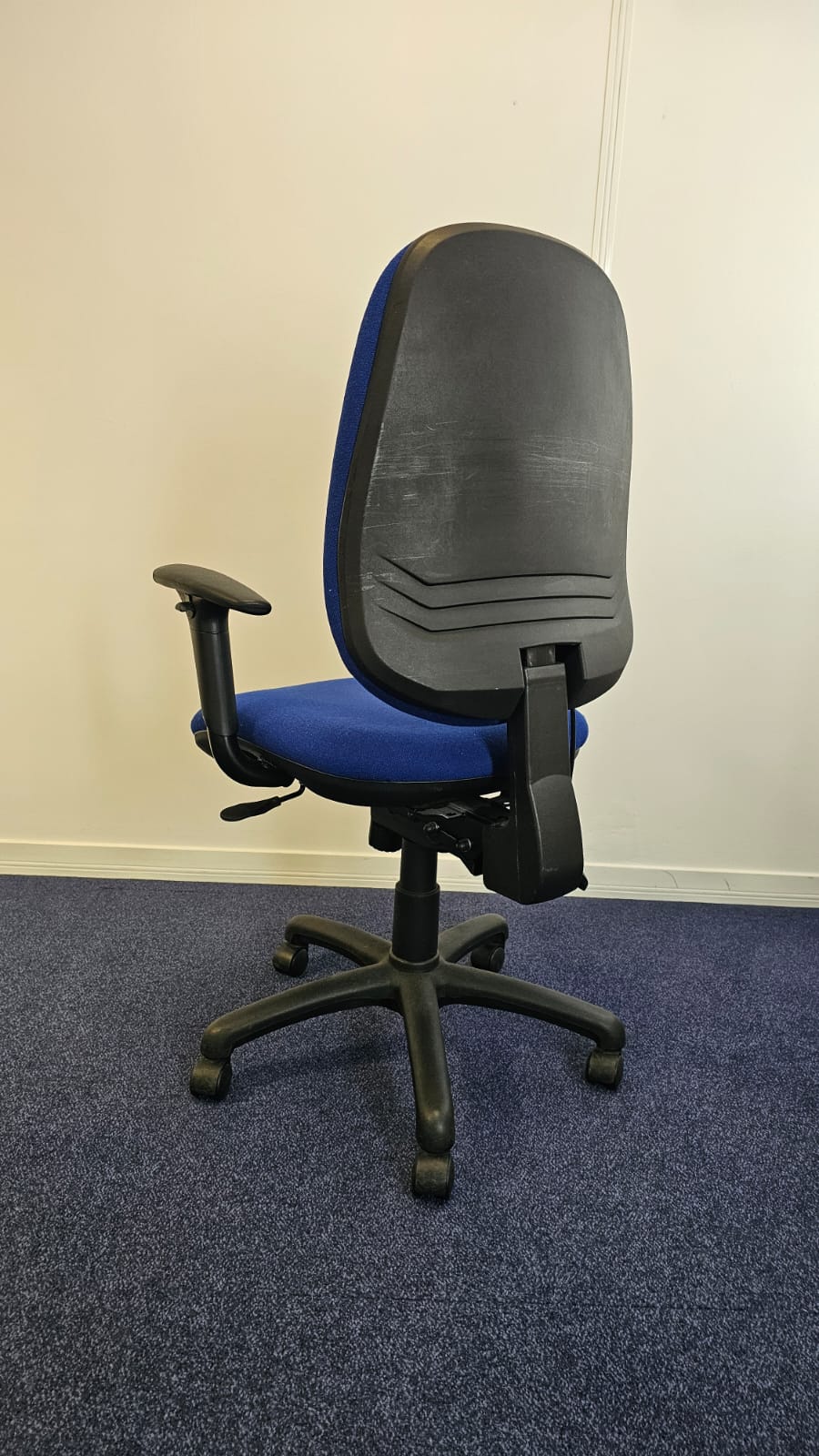 High Back Fully Loaded Operators Armchair, Blue Fabric (used)