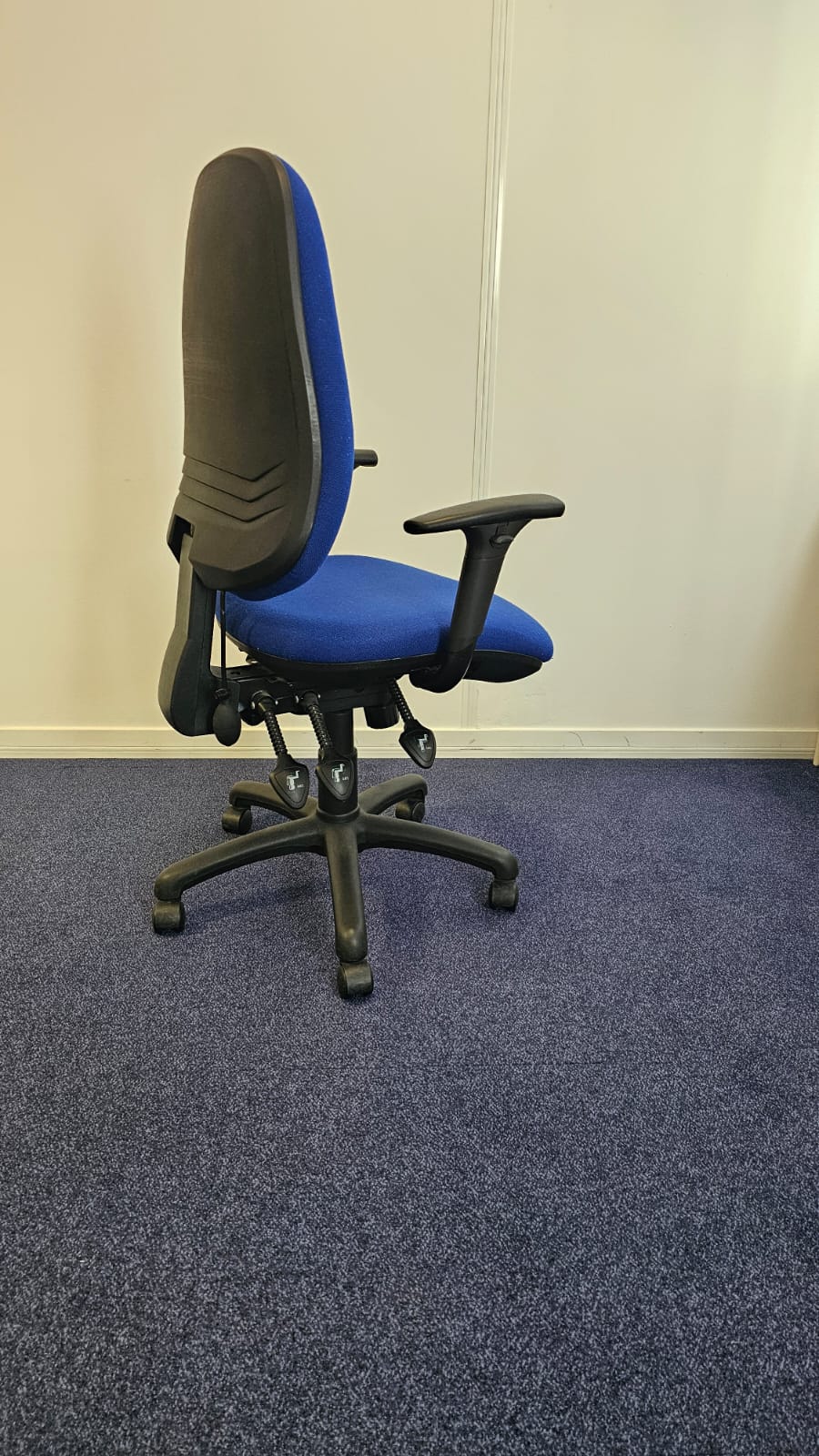 High Back Fully Loaded Operators Armchair, Blue Fabric (used)