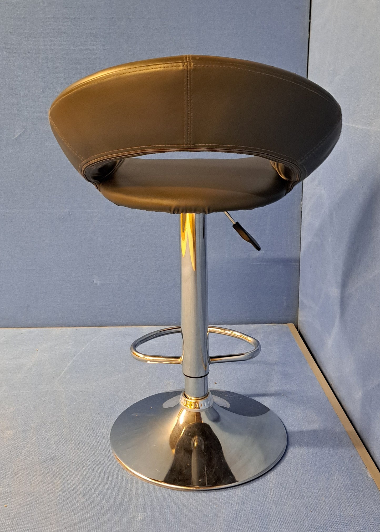 *SALE* Height Adjustable Grey Bar Stool (torn on the seat) (used)