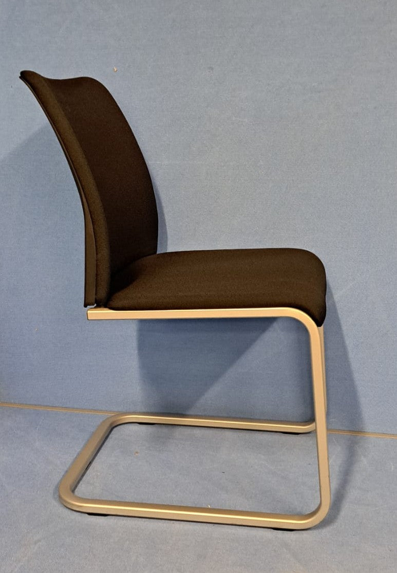 Steelcase Reply Meeting Chair on Cantilever Frame Black (used)