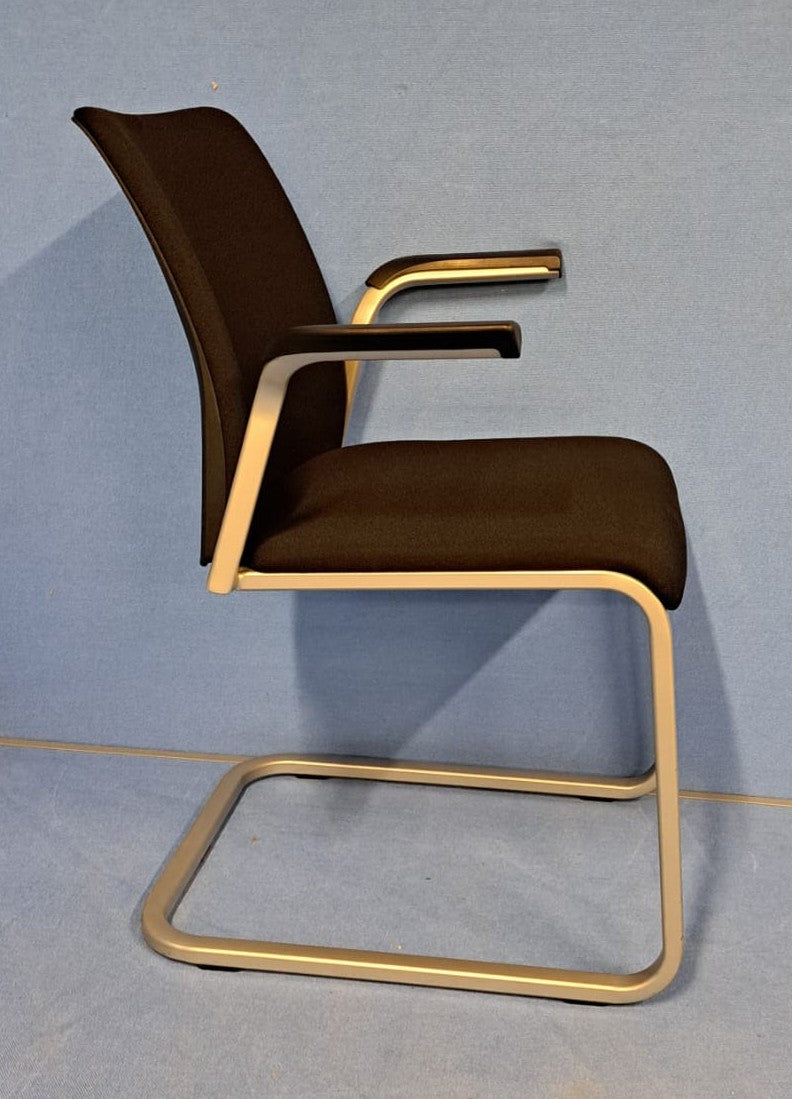 Steelcase Reply Meeting Armchair on Cantilever Frame Black (used)