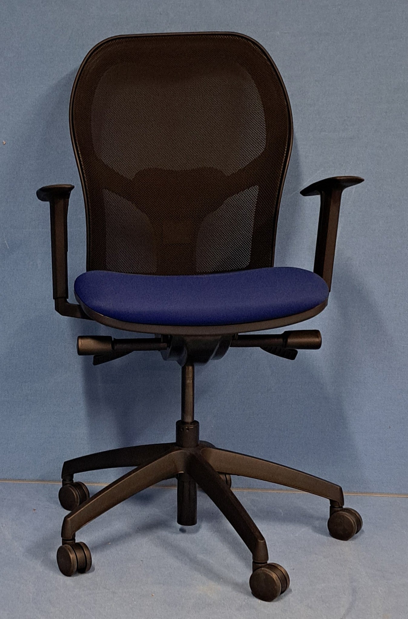 High Mesh Back Operators Armchair, Blue Fabric (used)