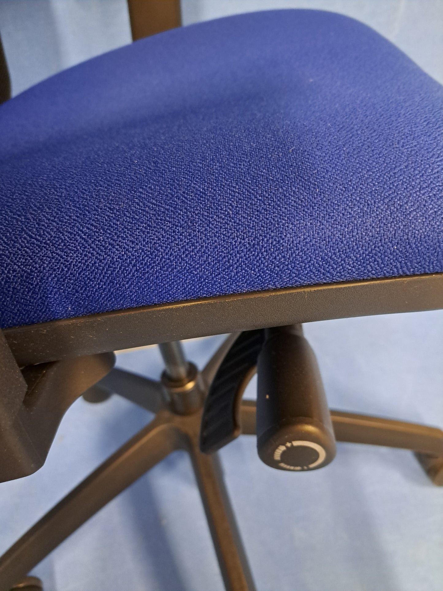 High Mesh Back Operators Armchair, Blue Fabric (used)