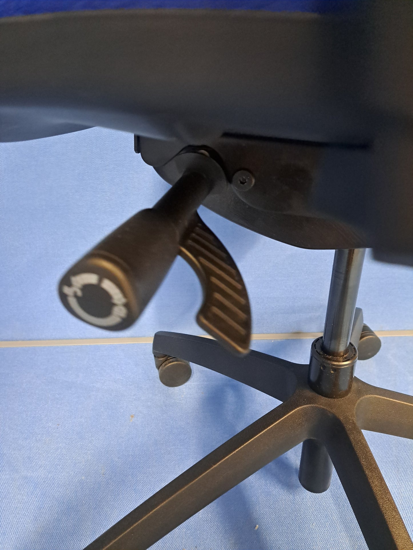 High Mesh Back Operators Armchair, Blue Fabric (used)