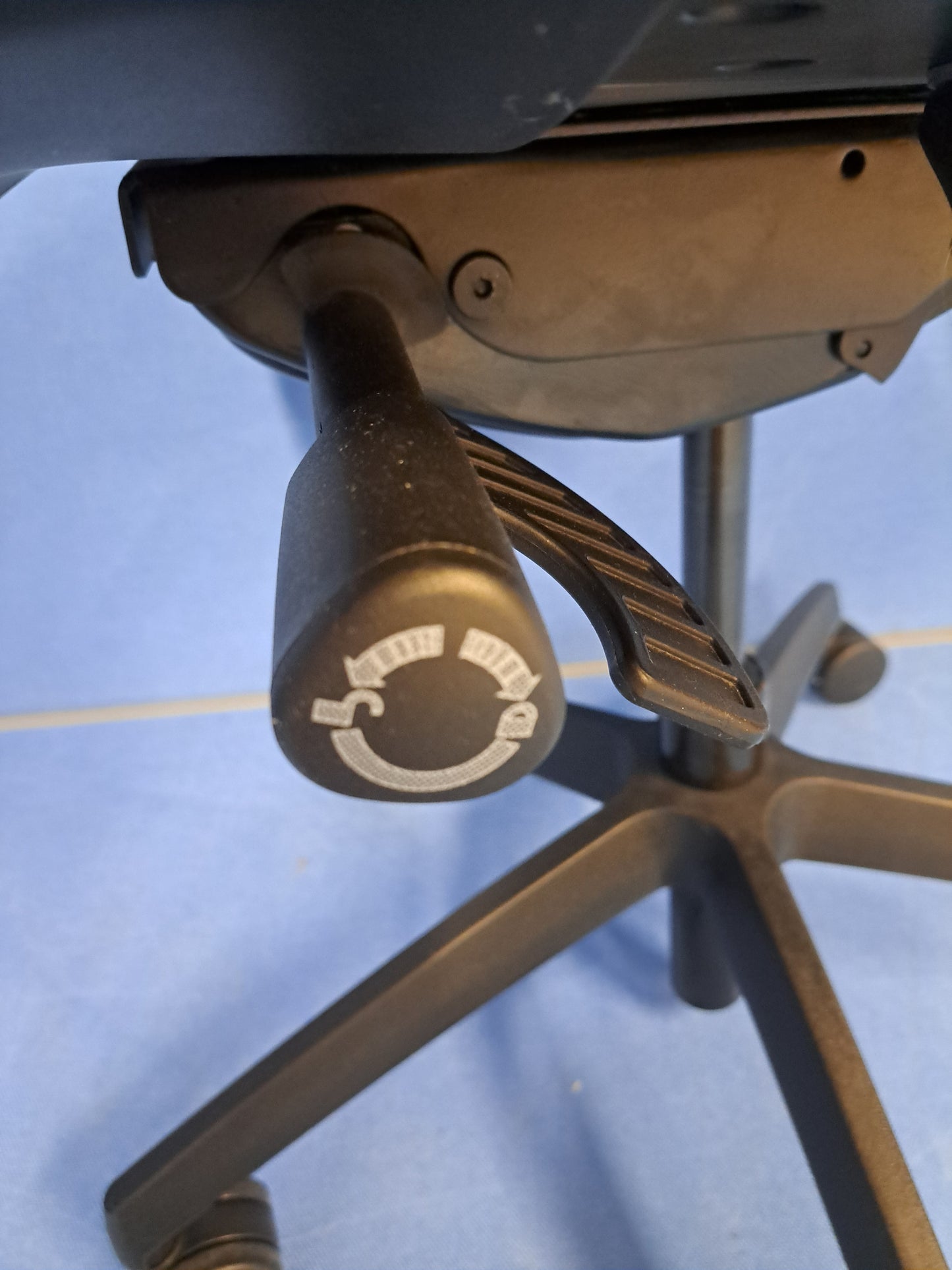 High Mesh Back Operators Armchair, Blue Fabric (used)