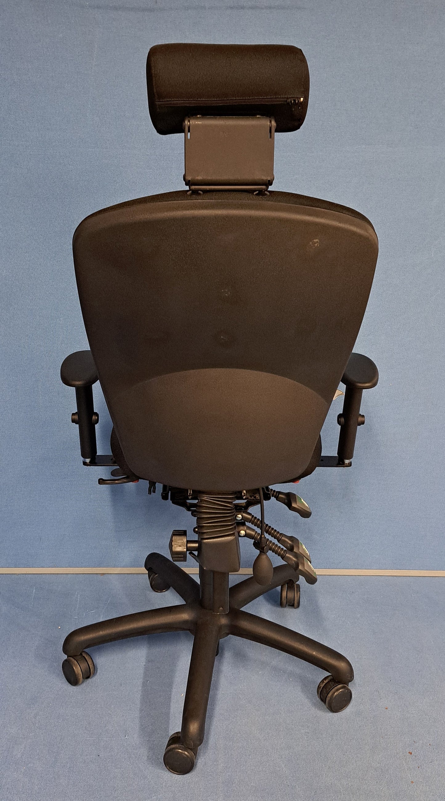 *SALE* High Back Operators Armchair with Adjustable Headrest Black (used)