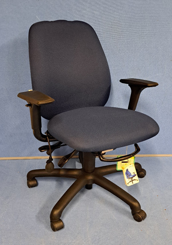 Medium Back Operators Armchair with Blue (used)
