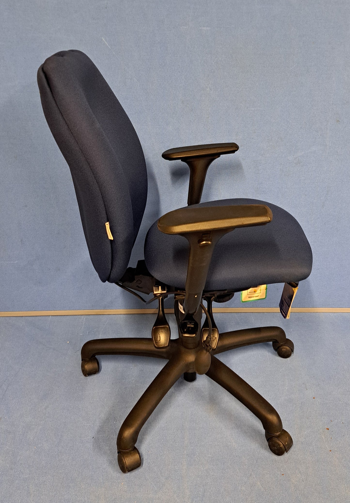 Medium Back Operators Armchair with Blue (used)