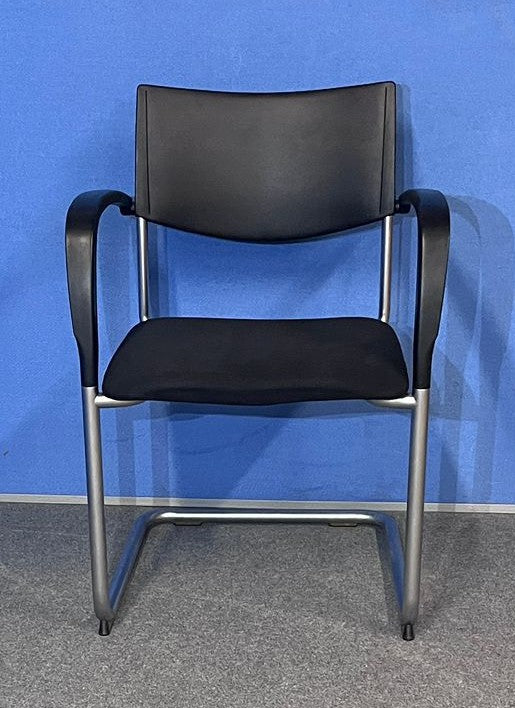 Kusch & Co Visitor Armchair Black on a Cantilever Frame (used)