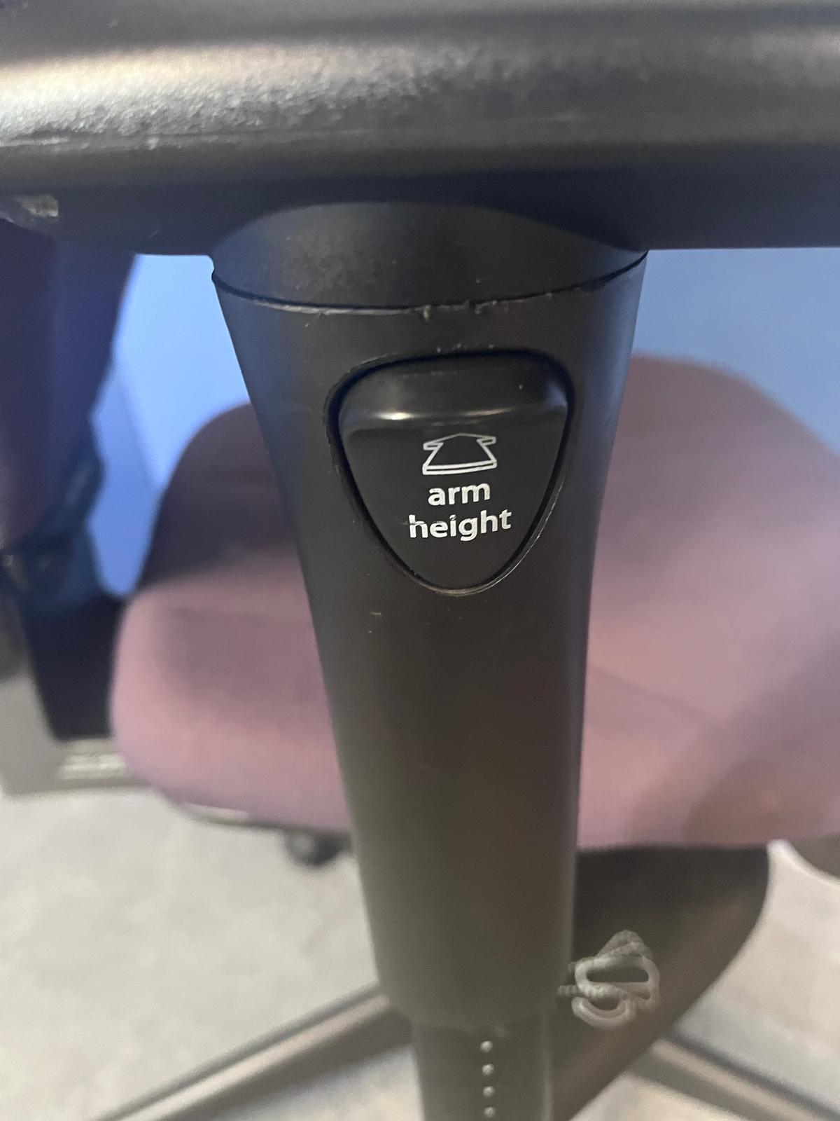 Giroflex G64 High Back Operators Armchair (used)
