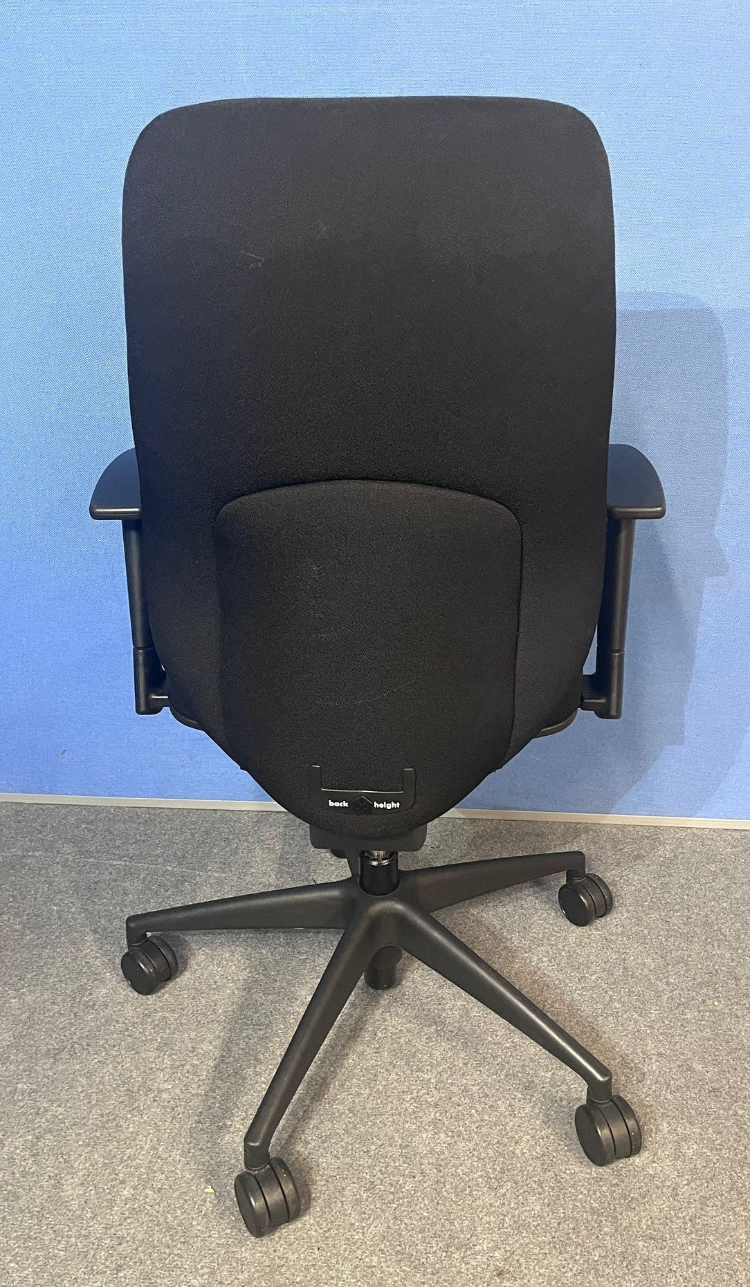 Boss Design Key Task Medium Armchair Black (used)
