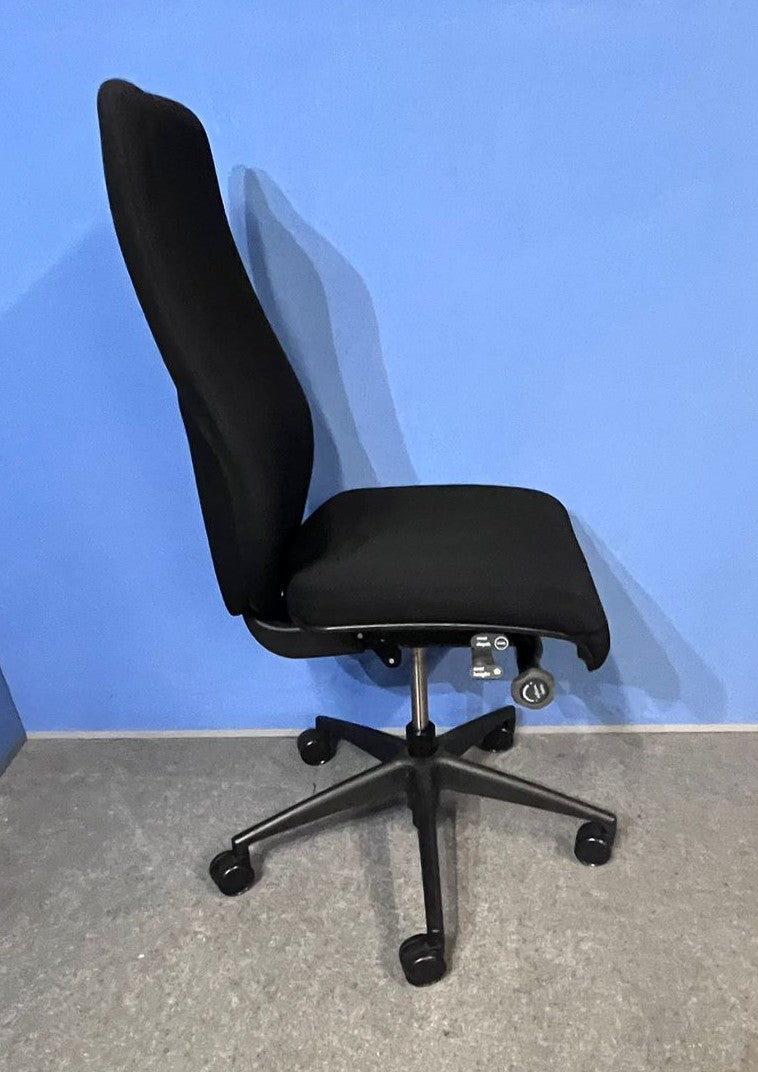 Boss Design Key Task Medium Chair Black (used)