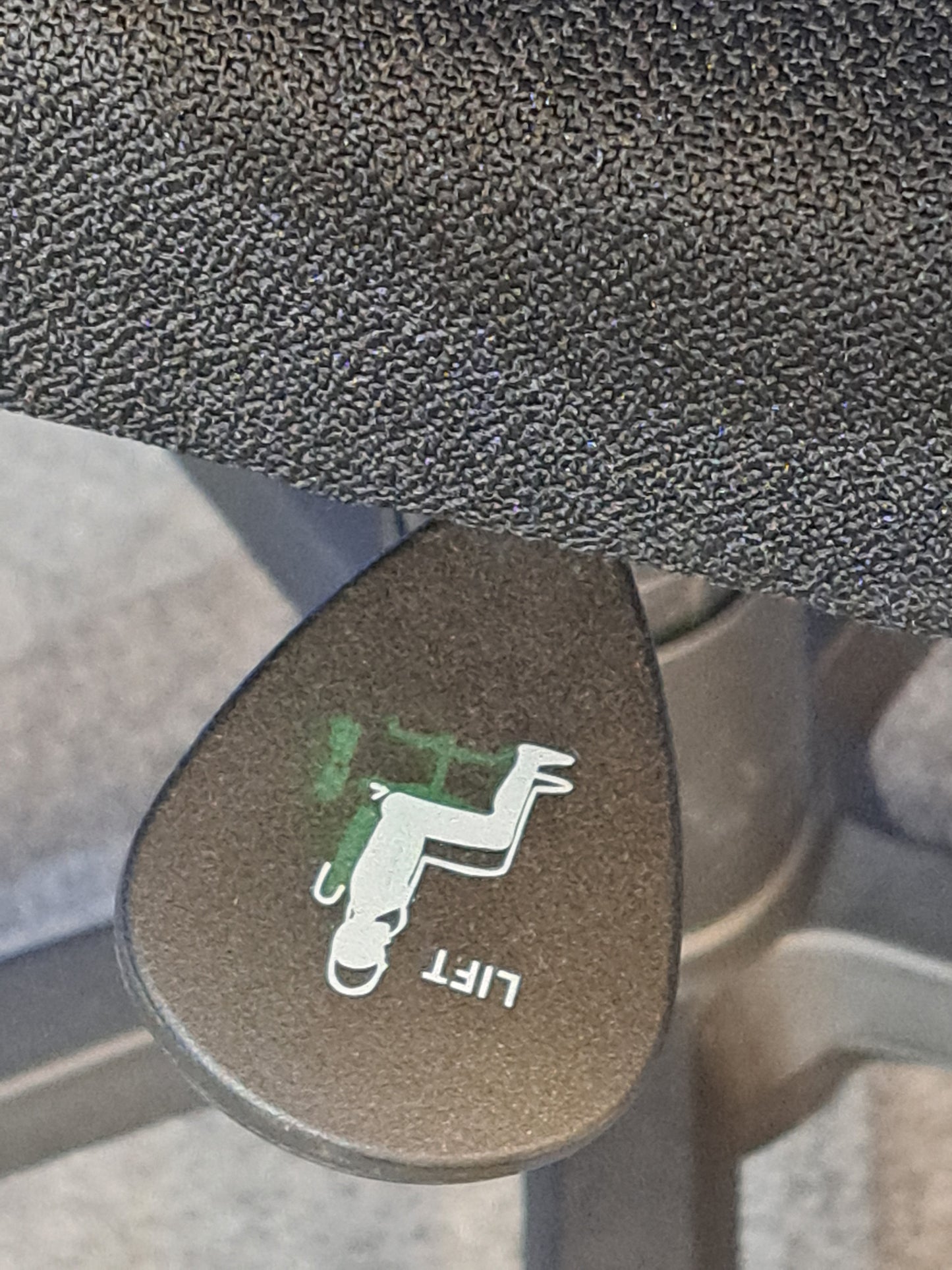 Height Adjustable Single Leg Rest Black (used)