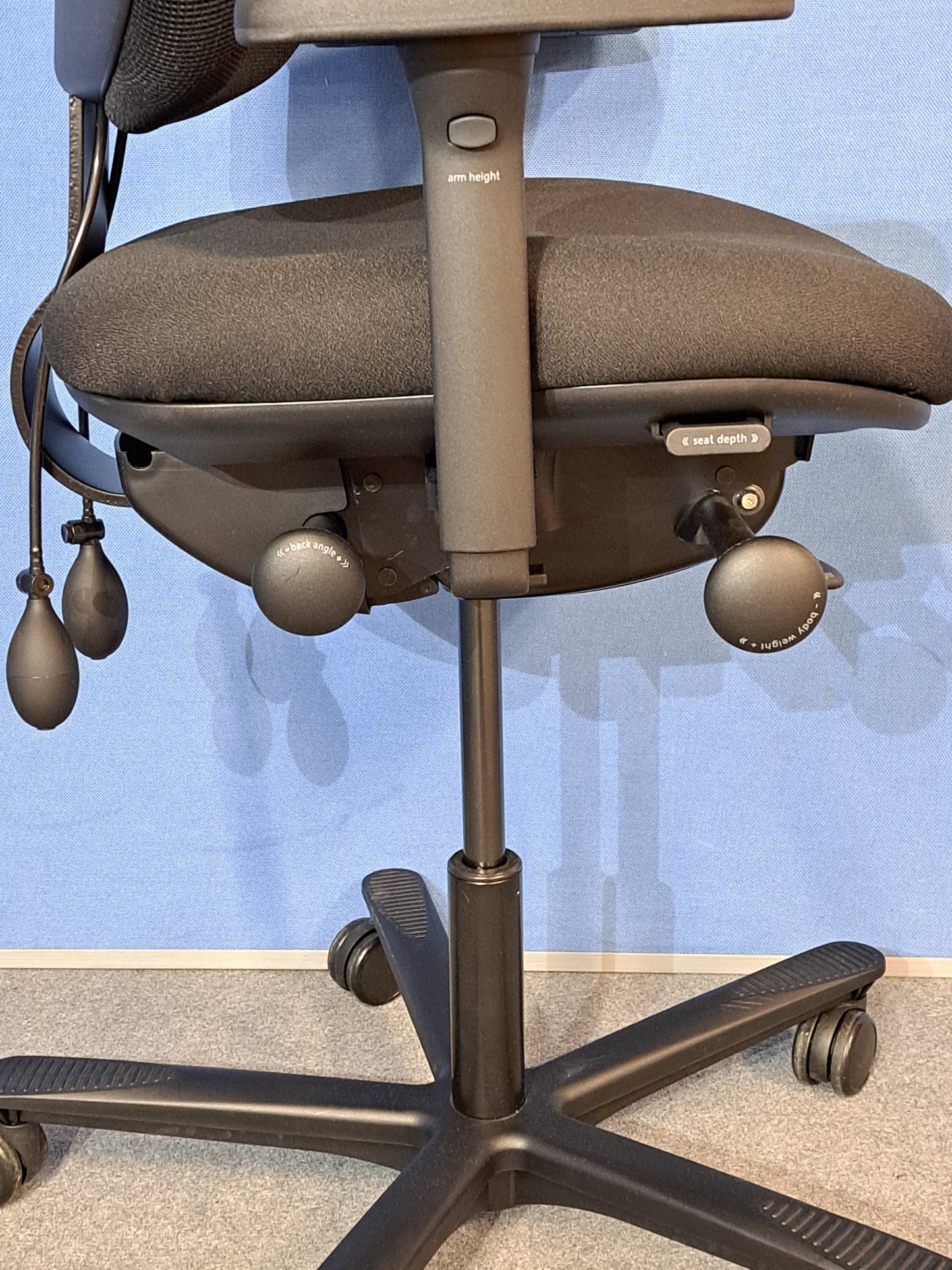 Orangebox Flo Mid Back Task Armchair with Headrest Black (used)