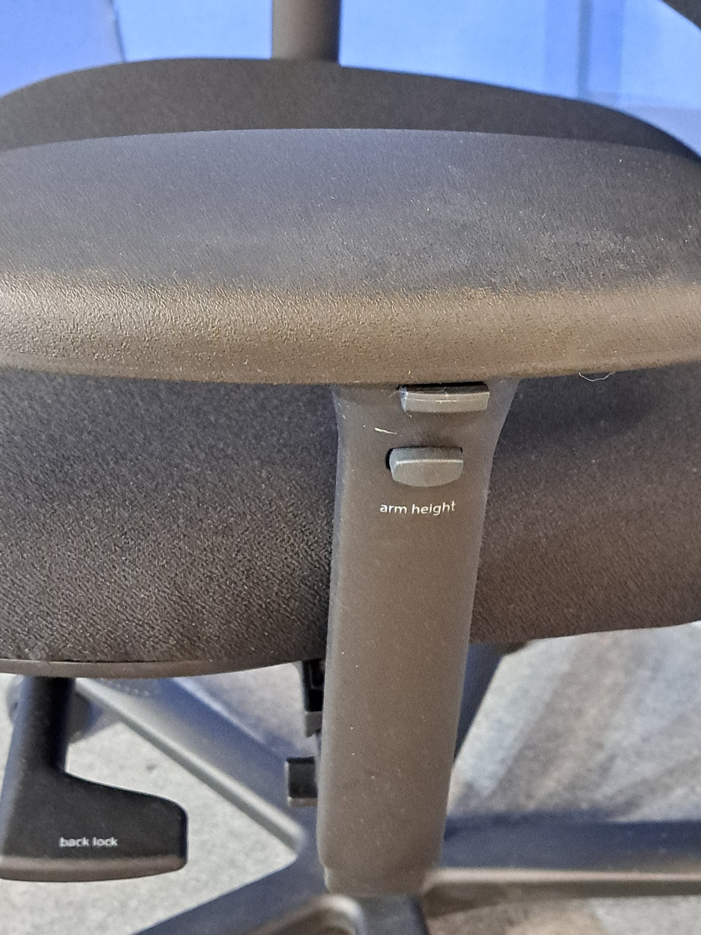Orangebox Flo High Back Task Armchair with Headrest Black (used)