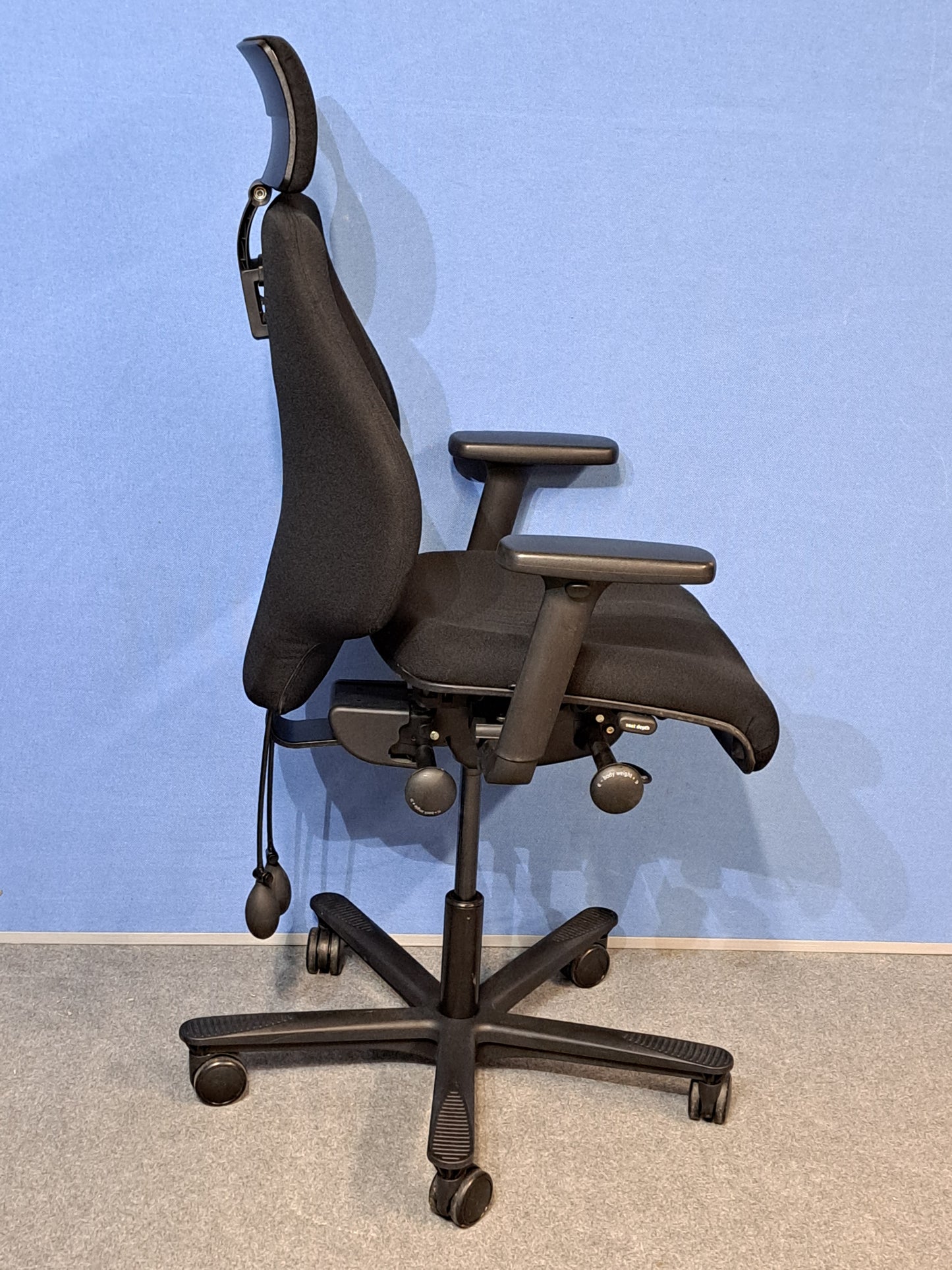 Orangebox Spira Plus Medium Back Armchair inc Headrest Black (used)