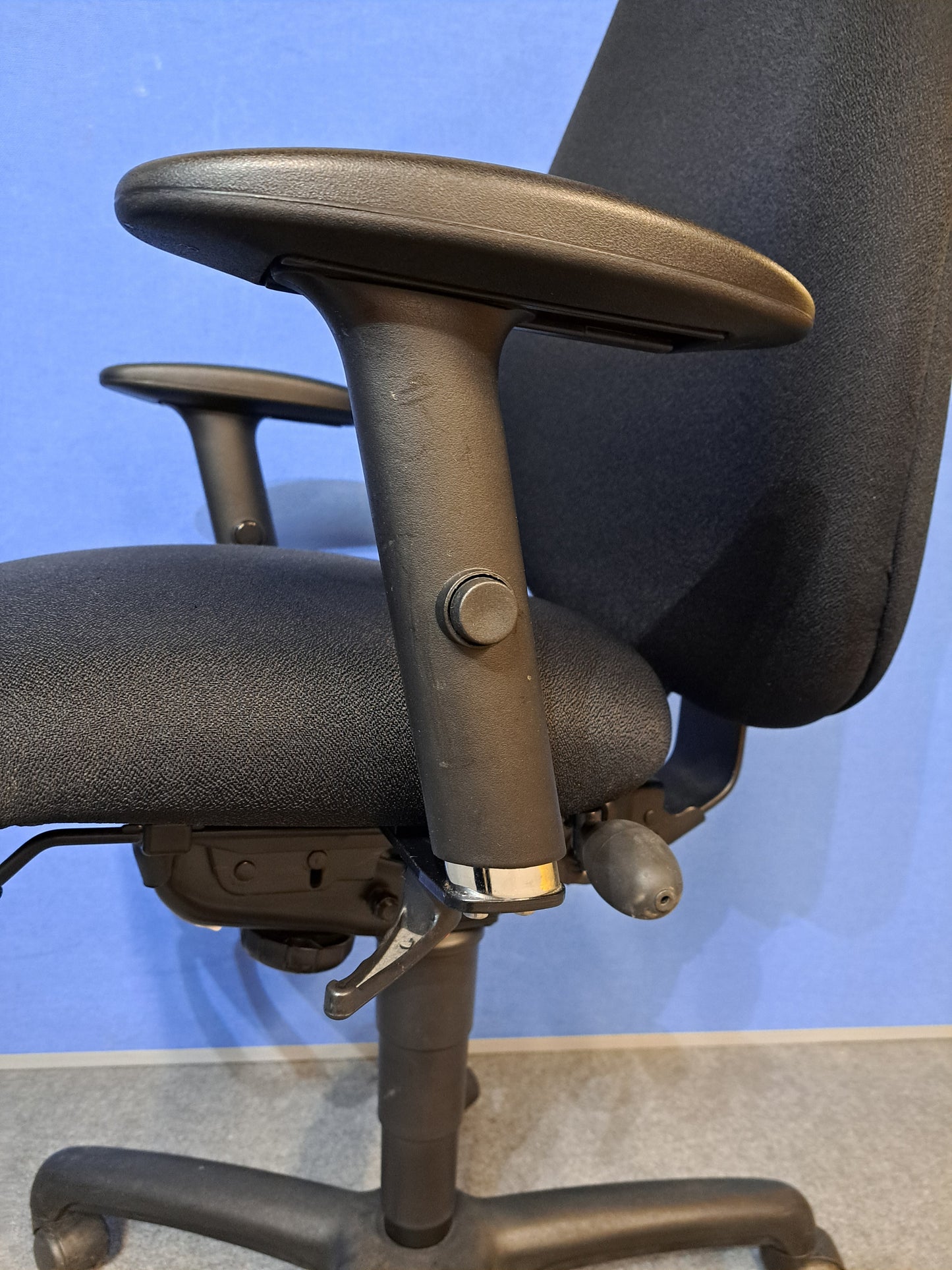 Adapt by Ergochair High Back Operators Armchair (used)