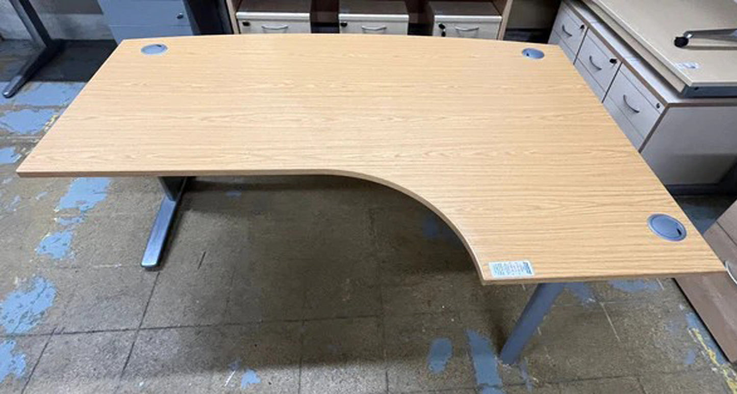 1800mm Right Hand Bow Front Curved Desk Oak (used)