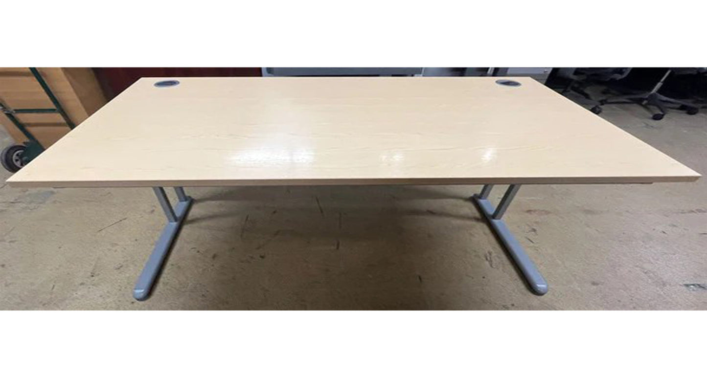 1600x800mm Straight Desk Maple (used)