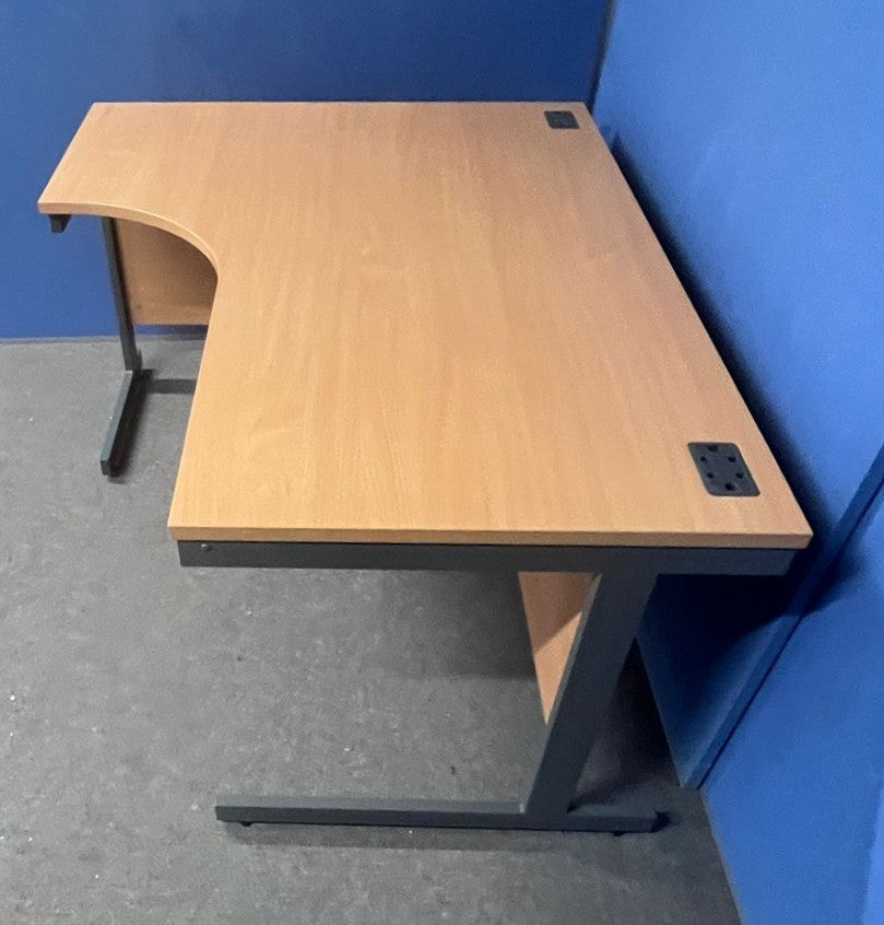1600mm Left Hand Curved Desk Beech (used)