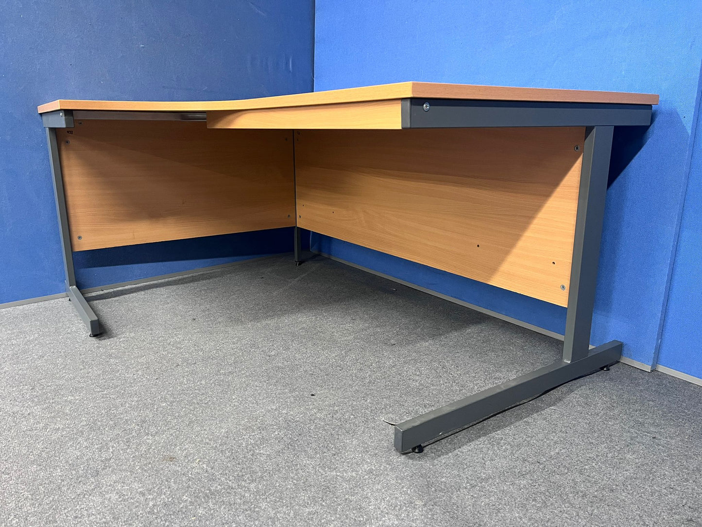1600mm Left Hand Curved Desk Beech (used)