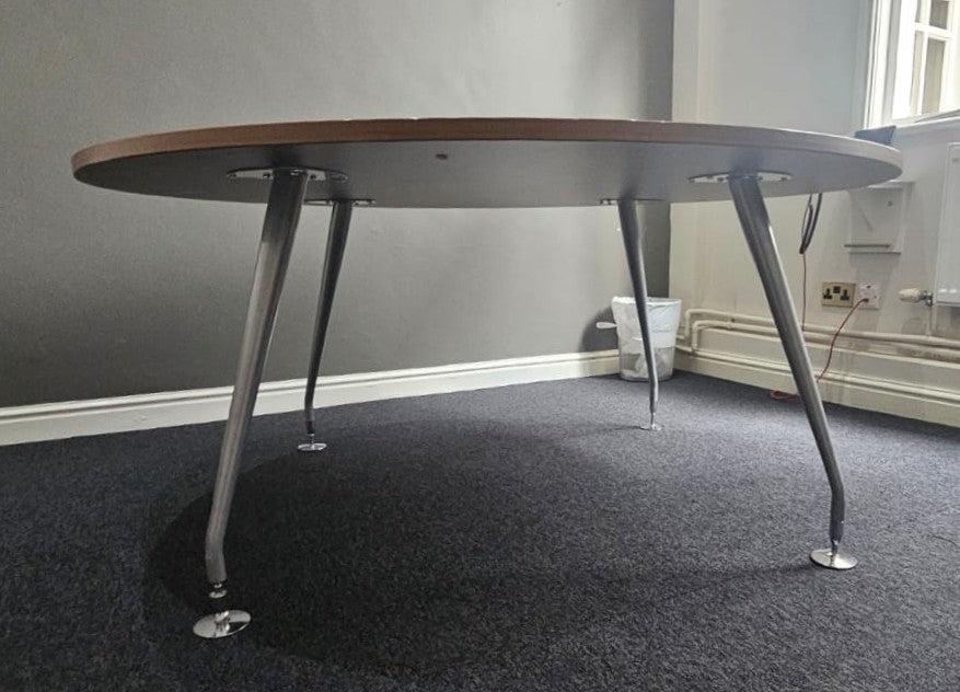 1600mm Diameter Round Meeting Table - Walnut Finish (Used)