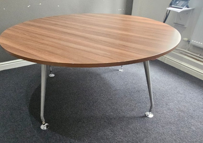 1600mm diameter Meeting Table Walnut (used)