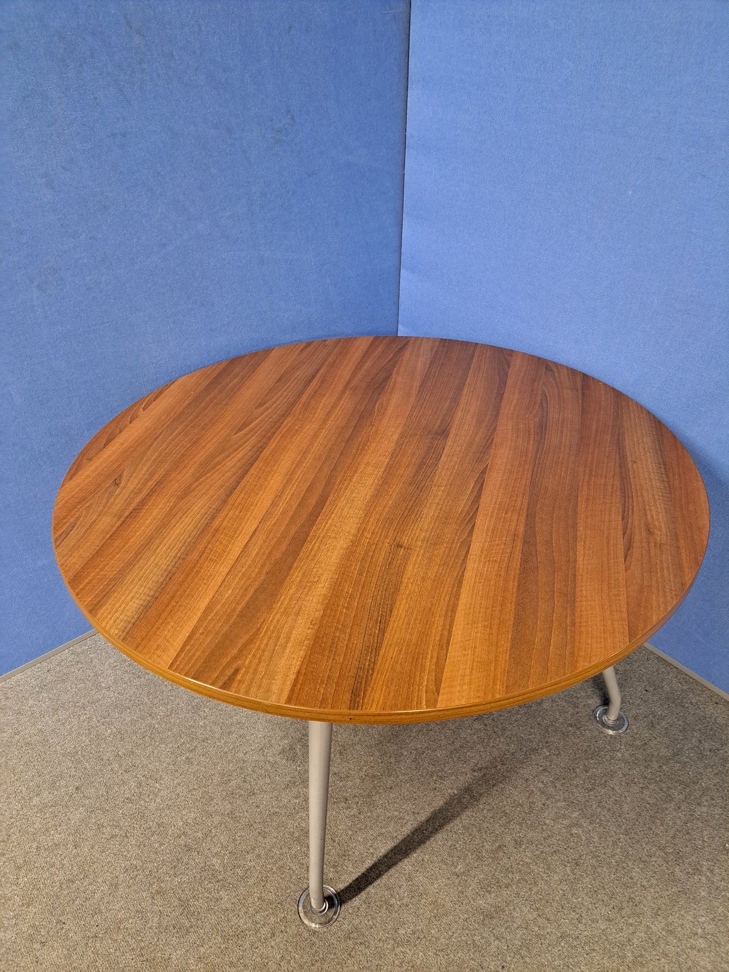 1200mm Diameter Round Meeting Table - Walnut Finish (Used)