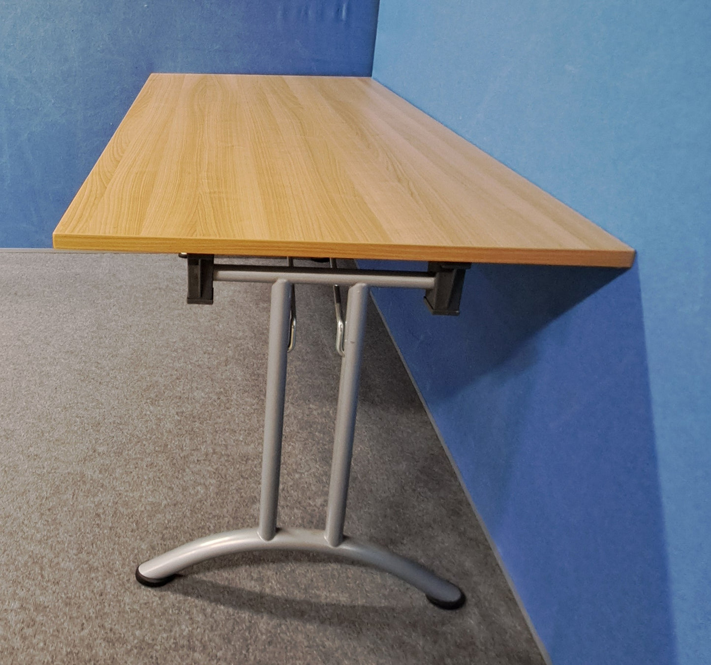 1400x800mm Foldaway Table Santiago Cherry (used)