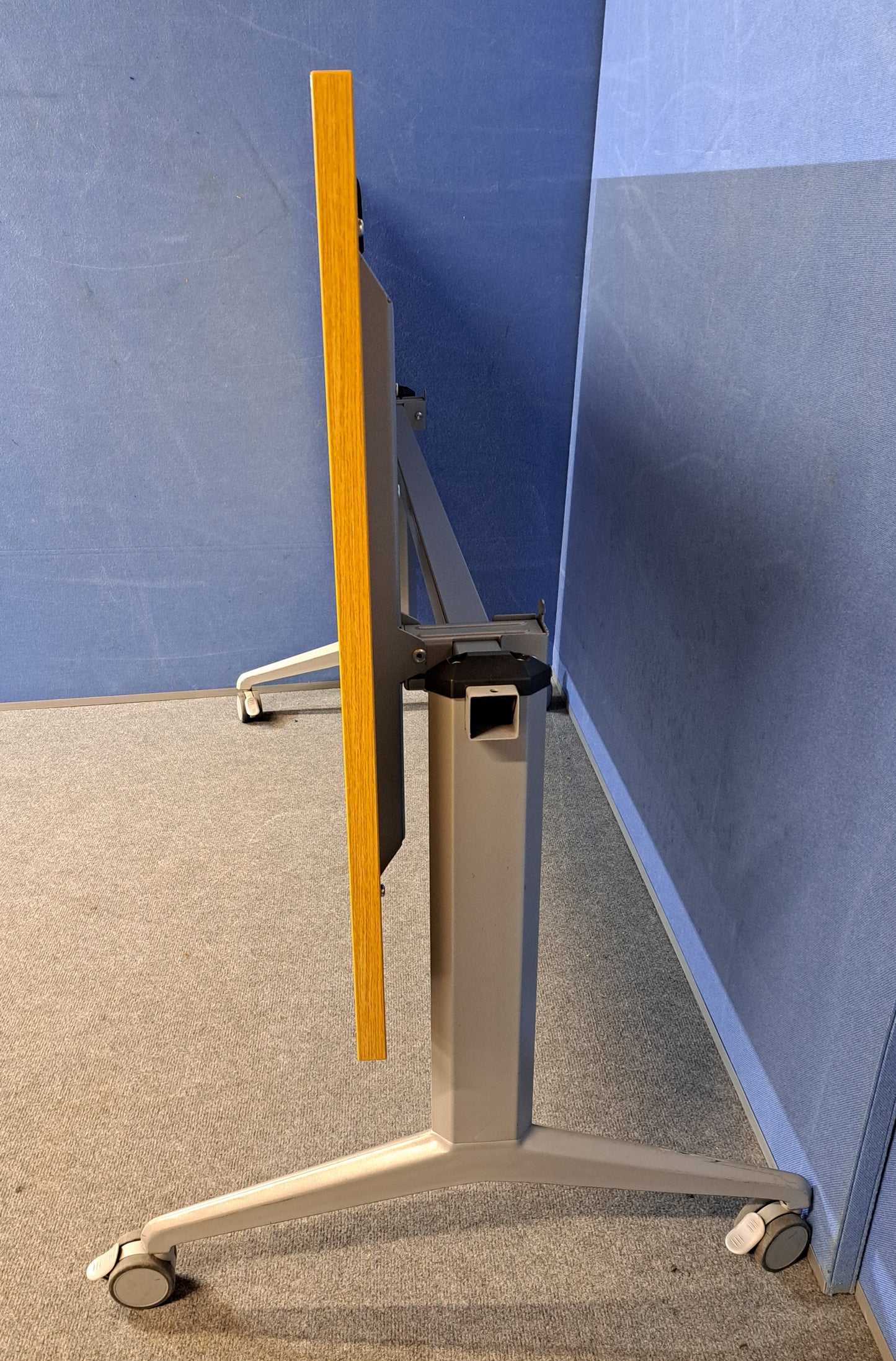 1500x750mm Fliptop Table on Locking Castors Oak (used)