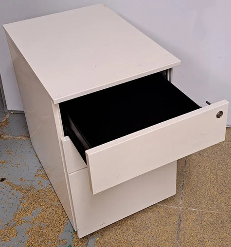 3 Drawer Metal Under Desk Mobile Pedestal White (used)