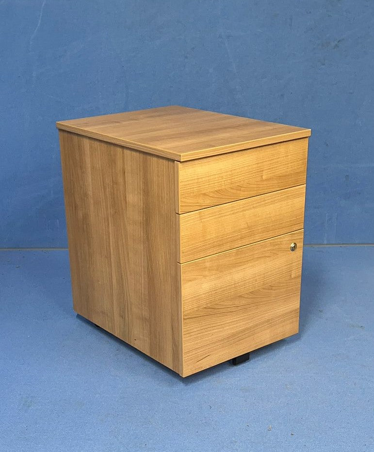 3 Drawer Under Desk Mobile Pedestal Cappuccino (used)