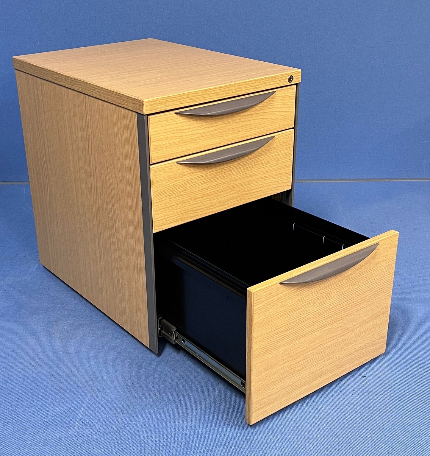 3 Drawer Under Desk Mobile Pedestal Oak (used)