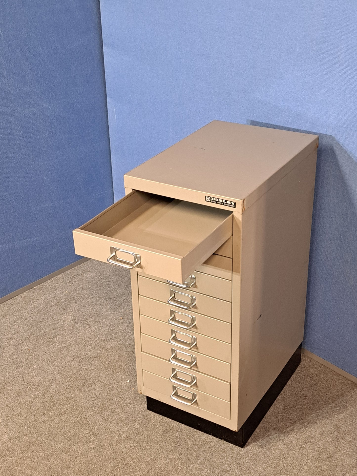 10 Drawer Metal Cabinet Grey (used)