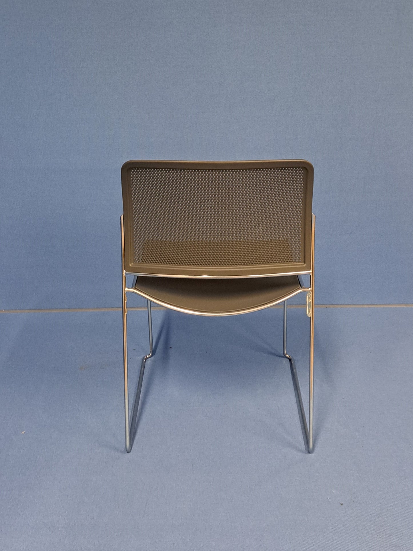 *SALE* Set of 4 Boss Design Starr meeting / visitors chair on chrome cantilever frame grey (used)