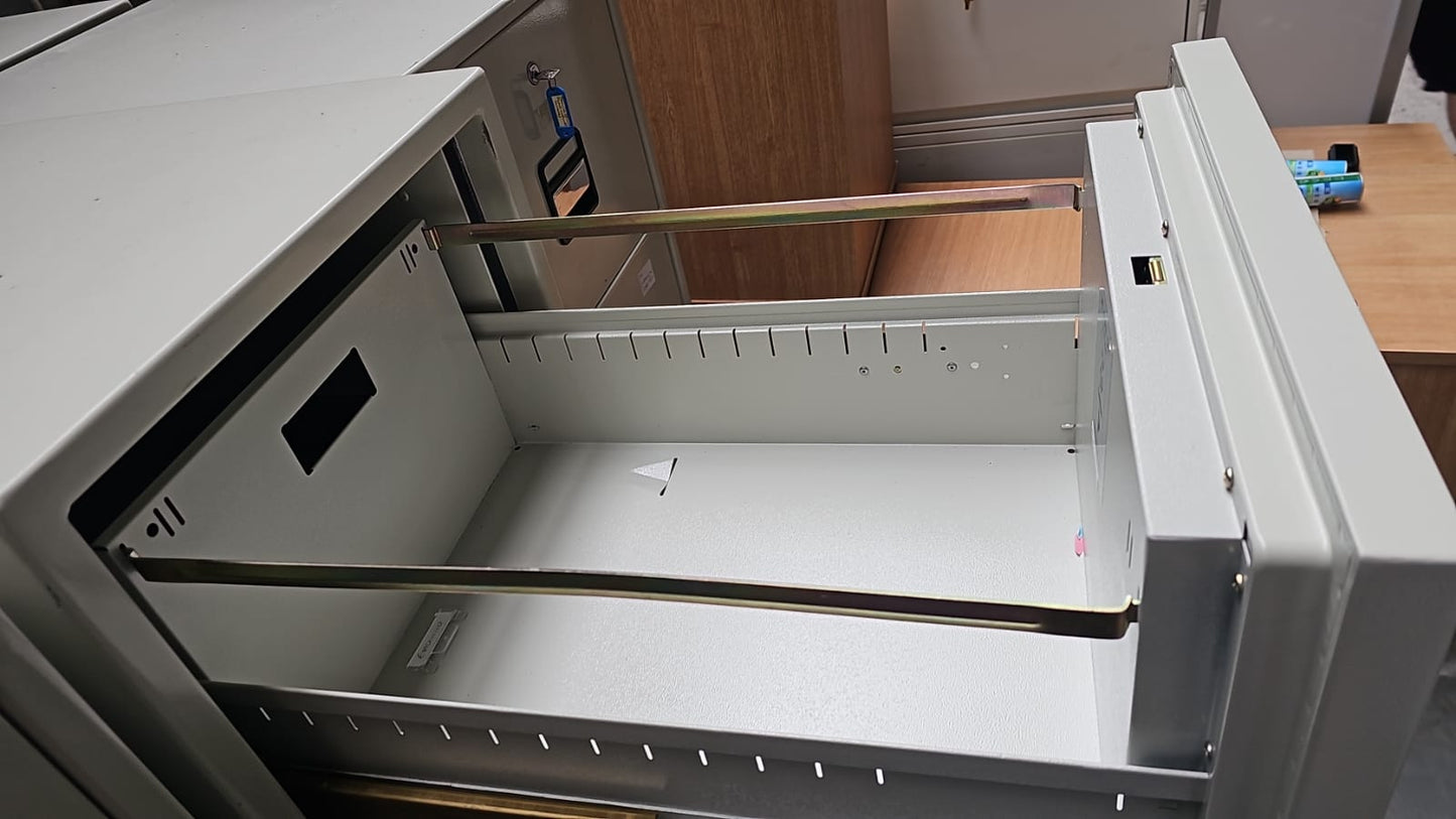 4 Drawer Heavy Duty Fire Proof Filing Cabinet Grey (used)