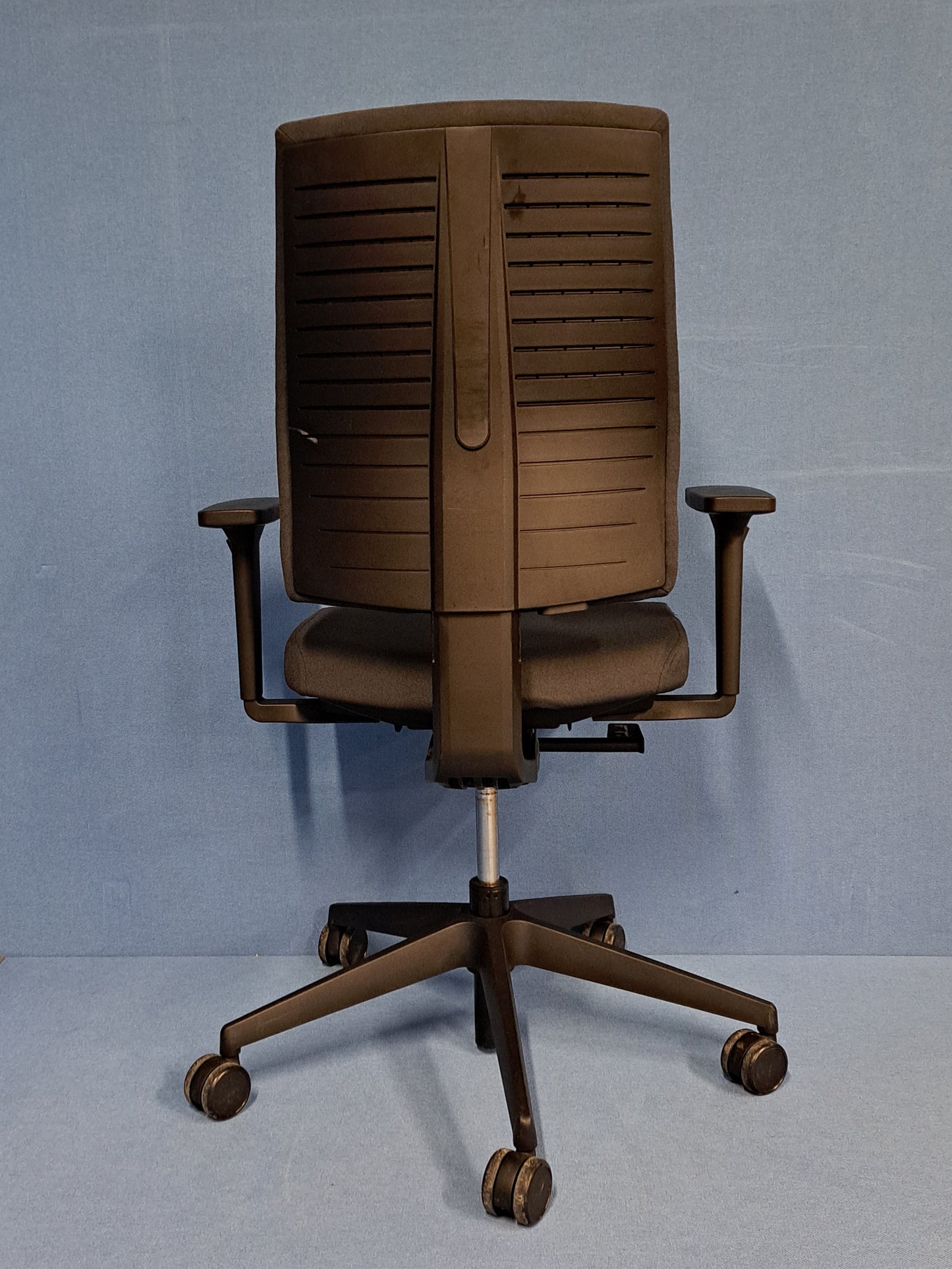 Senator FreeFlex Task Operators Armchair Grey with black 5 star base (used)