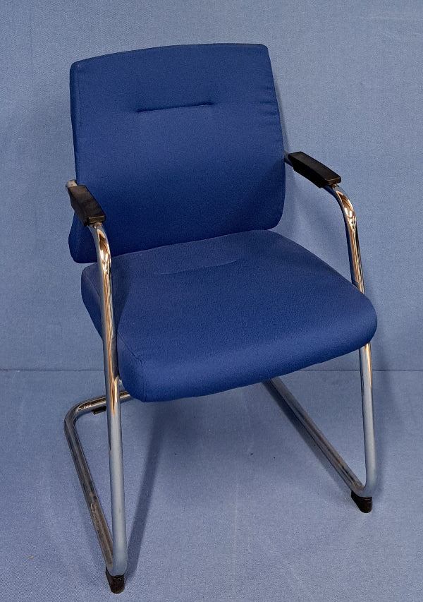 Set of 4 Medium Back Meeting Armchair Cantilever Chrome Frame Blue (used)