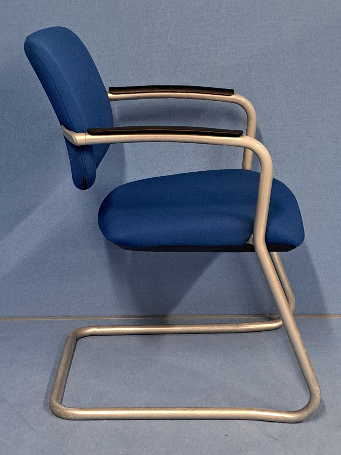 Medium Back Meeting Chair Blue on a Grey Cantilever Frame (used)