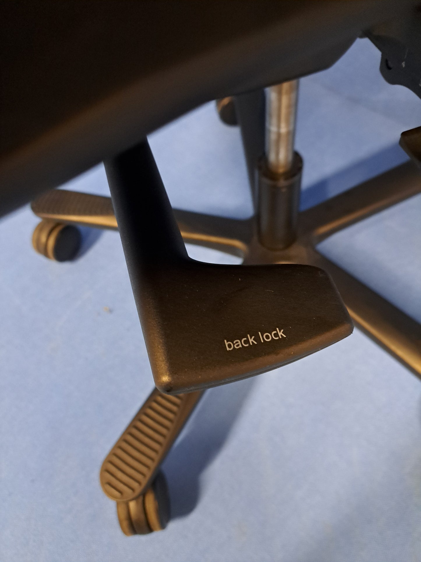 Orangebox Flo Mid Back Task Armchair with Headrest Black (used)