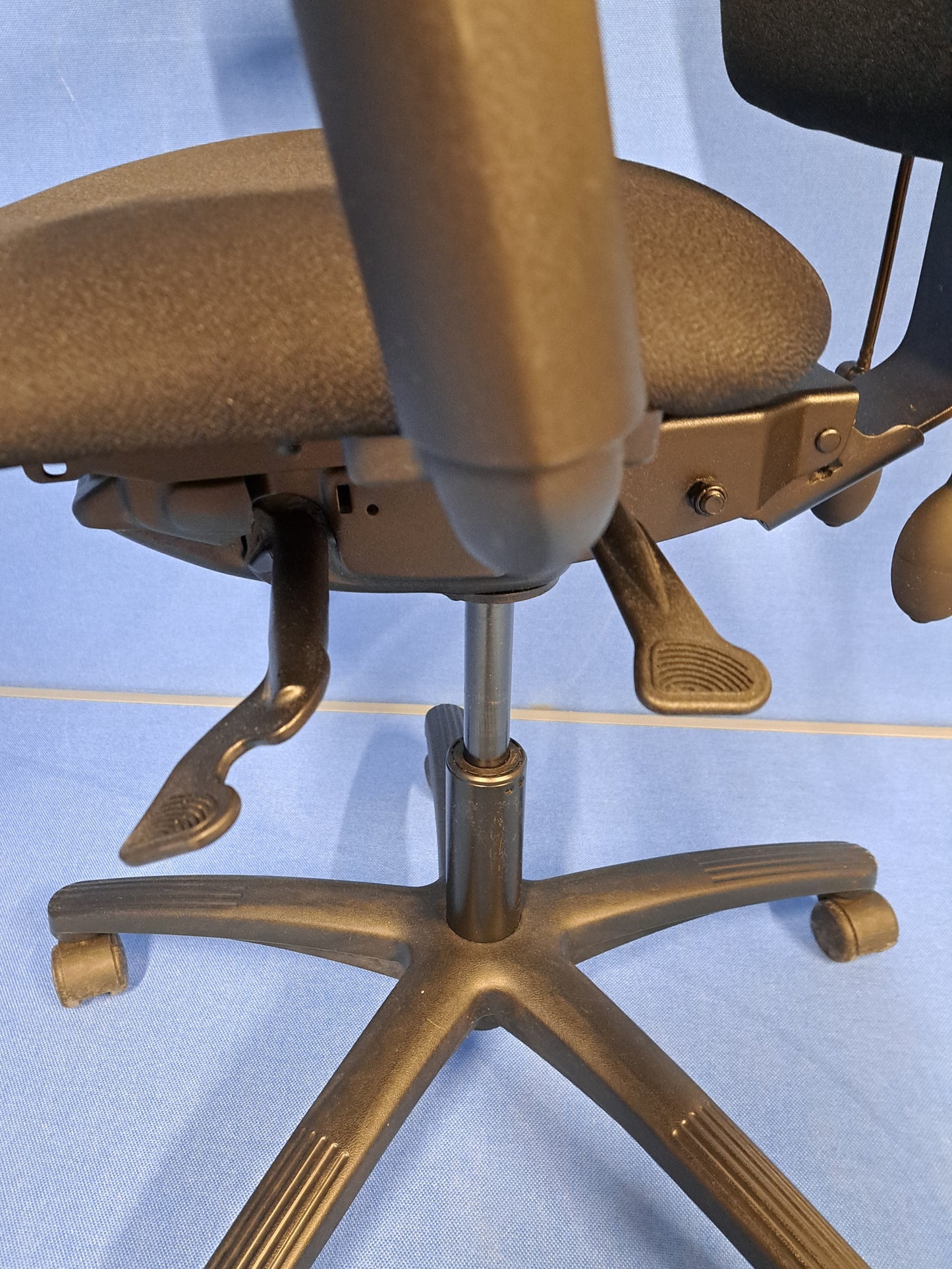High Back Operators Armchair with Height Adjustable Arms Black (used)