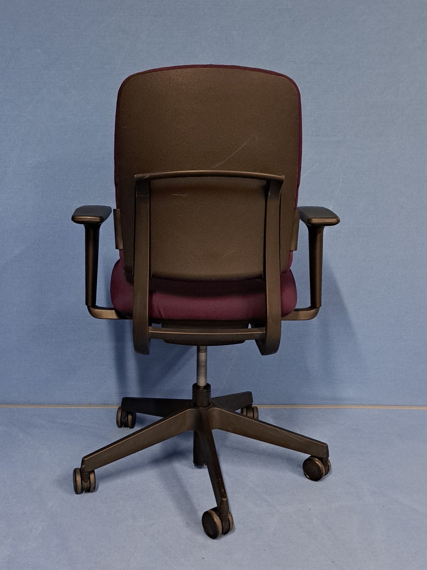 Senator Stroll ST640HA Task Armchair Purple (used)