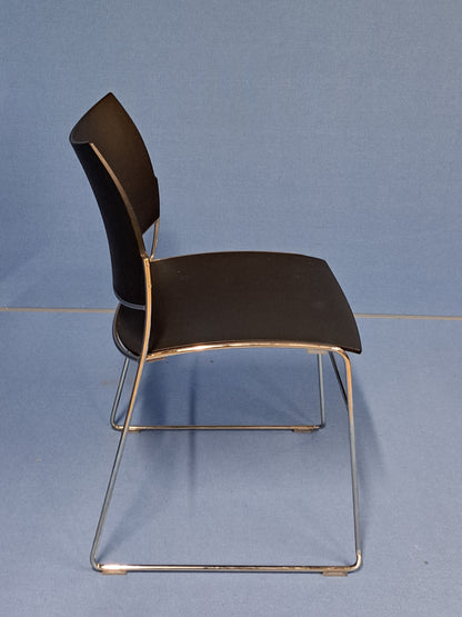 Set of 4 Casala Curvy meeting / visitors chair on chrome cantilever frame black (used)