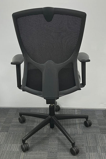 Kinnarps Mento Mesh Back Task Armchair Grey / Black (used)