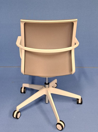 Senator Circo CR2 Grey Mesh Back Blue / Black Fabric Seat Light Grey Frame Operator Armchair (used)