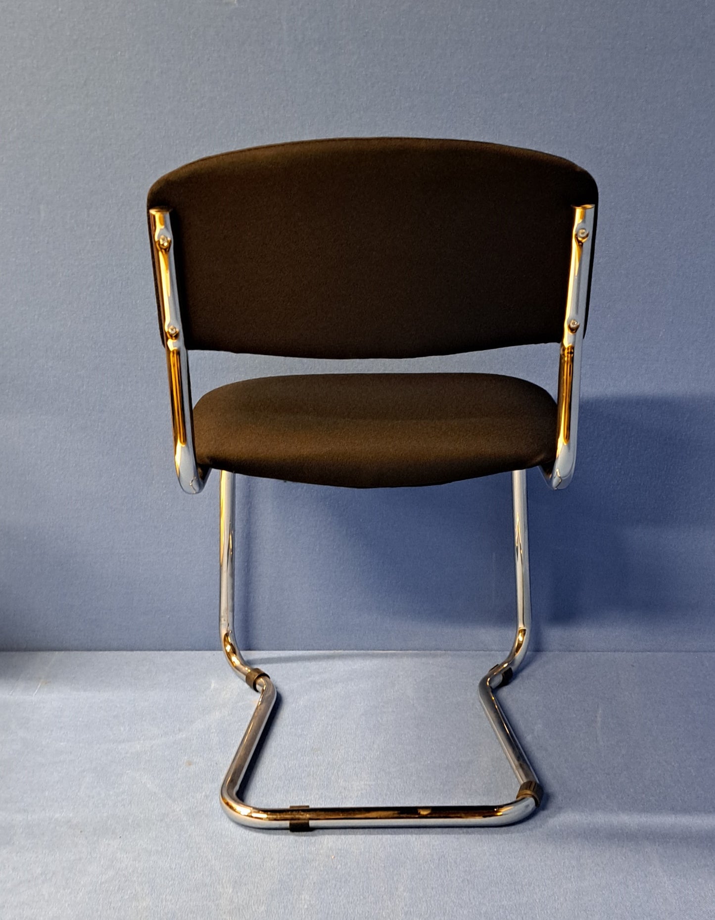 Visitor / Meeting Chair on Cantilever Frame Black (used)